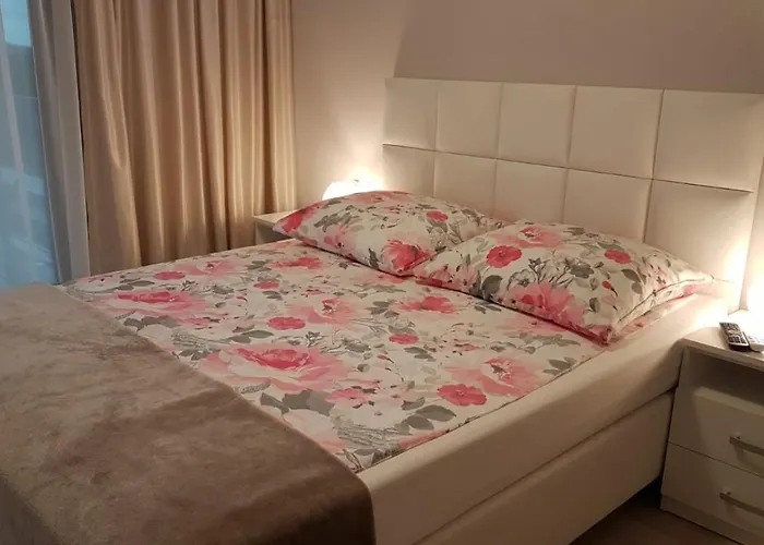 Relax **** Villa Rogoznica (Sibenik-Knin)